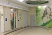 Административное здание банка, площадь 9130 кв. м, кадастровый номер 86:11:0102011:43, а также земельный участок площадь 9135 кв. м, з, кадастровый номер 86:11:0101008:81.